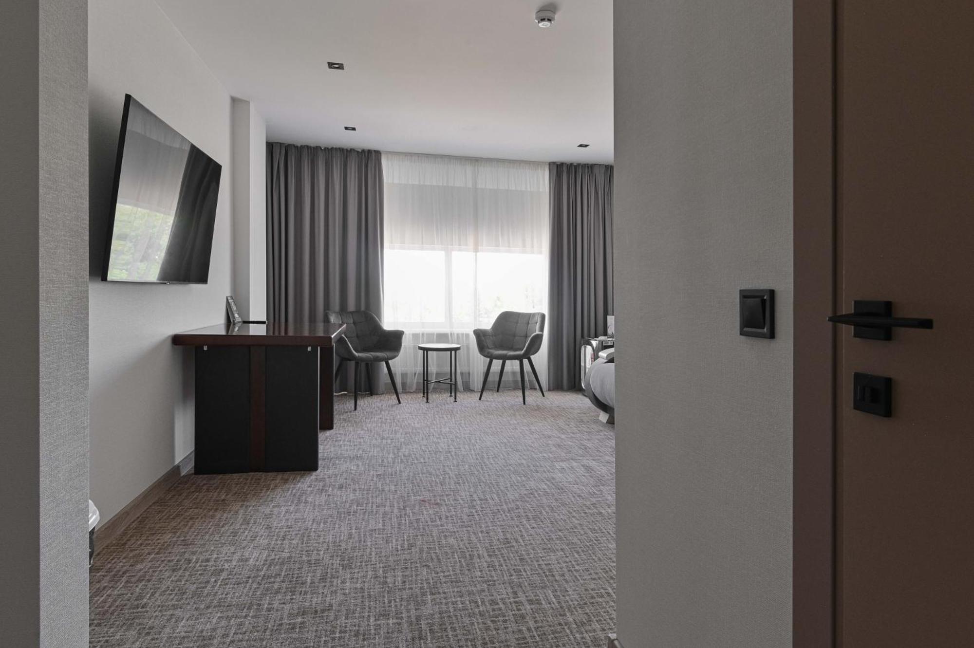Makis Hotel Spa Poddubtsij Eksteriør bilde
